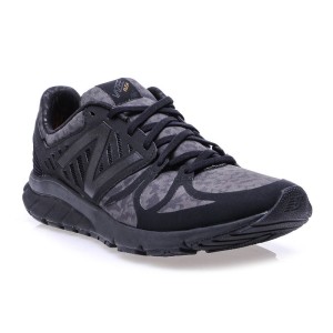 מוצרי ניו באלאנס לגברים New Balance MLRUSH - שחור